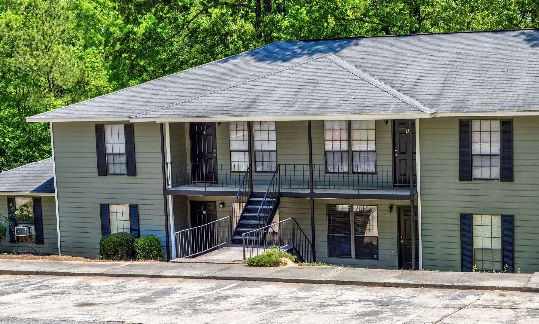 exterior view at Cedaridge apartments located on the Southside of Milledgeville